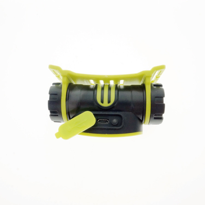 ชาร์จไฟขนาดกะทัดรัด Camping LED ไฟฉาย 2200 MAh เข็มขัดปรับ Hand Wave