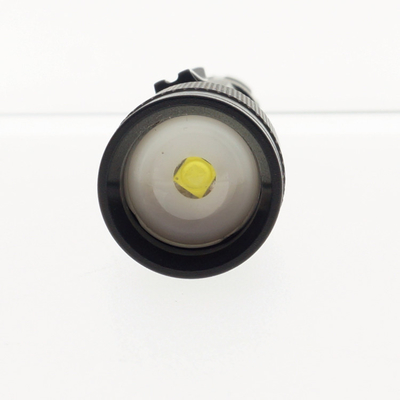ปุ่มกด Aa EDC ไฟฉาย LED High ลูเมนอลูมิเนียมวัสดุ