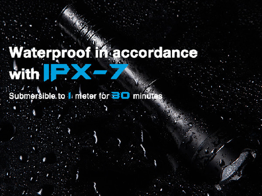 ไฟฉายขนาดกะทัดรัดปลอดภัยจากการกระแทกของไฟฉายระบบรักษาความปลอดภัย LED Torch High Efficiency