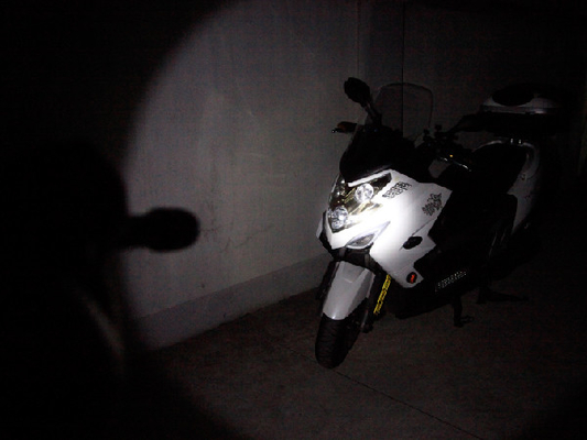 ไฟฉาย LED CREE LED แบบมีสีสัน