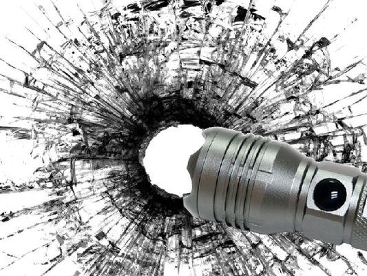 ไฟฉาย LED แบบชาร์จไฟฉุกเฉินแบบชาร์จไฟได้ Super Bright 4W Output Power