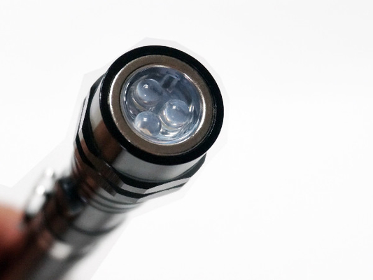 แม่เหล็กยืดขยายไฟฉาย LED Lightbone 22m ระยะห่างจากลำแสงปรับแต่งสีได้