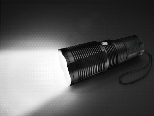 Anti Rolling 3000 Lumen Led Flashlight , 10000mAh Rechargeable Pocket Flashlight